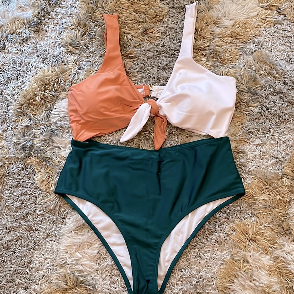 SHEIN curve color block monokini size 1XL PREOWNED great condition